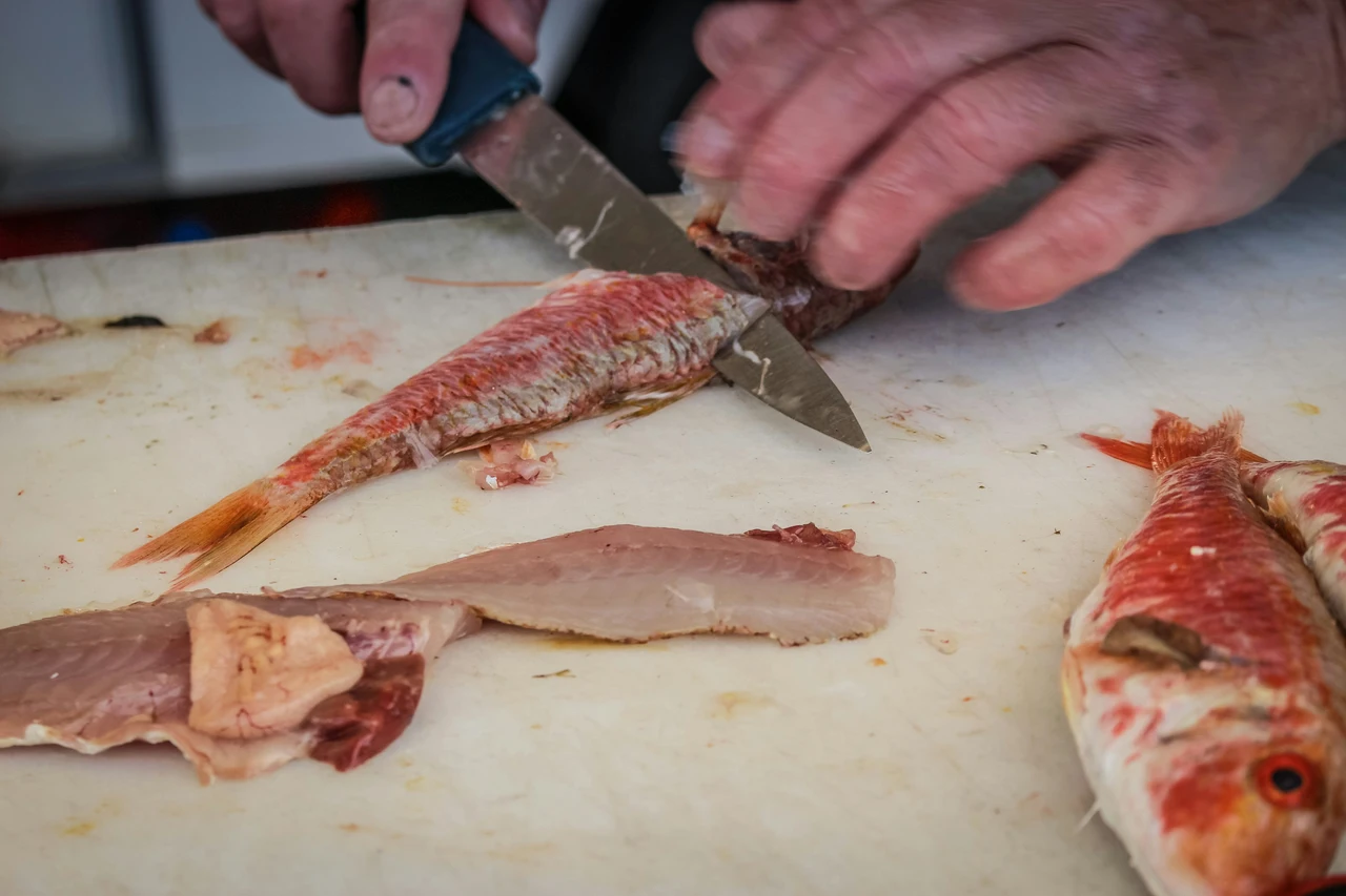 Come riconoscere la freschezza del pesce al supermercato in Italia Come riconoscere la freschezza del pesce al supermercato in Italia