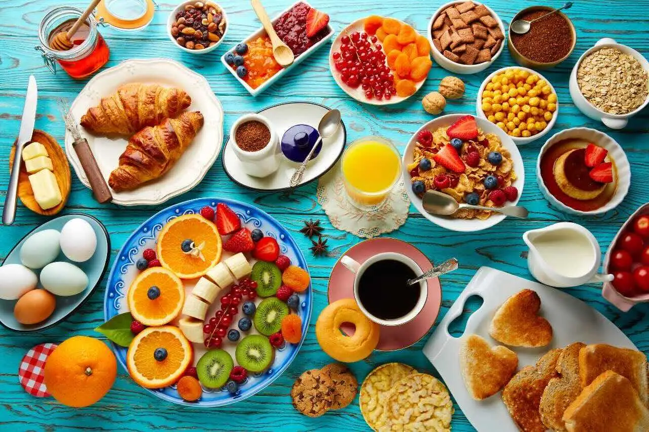 Colazione proteica e memoria: il segreto degli esperti per restare concentrati tutto il giorno Colazione proteica e memoria: il segreto degli esperti per restare concentrati tutto il giorno