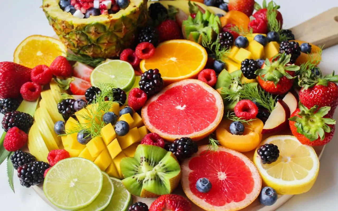 Il frutto estivo che rafforza il sistema immunitario: perché mangiarlo secondo la nutrizionista Il frutto estivo che rafforza il sistema immunitario: perché mangiarlo secondo la nutrizionista