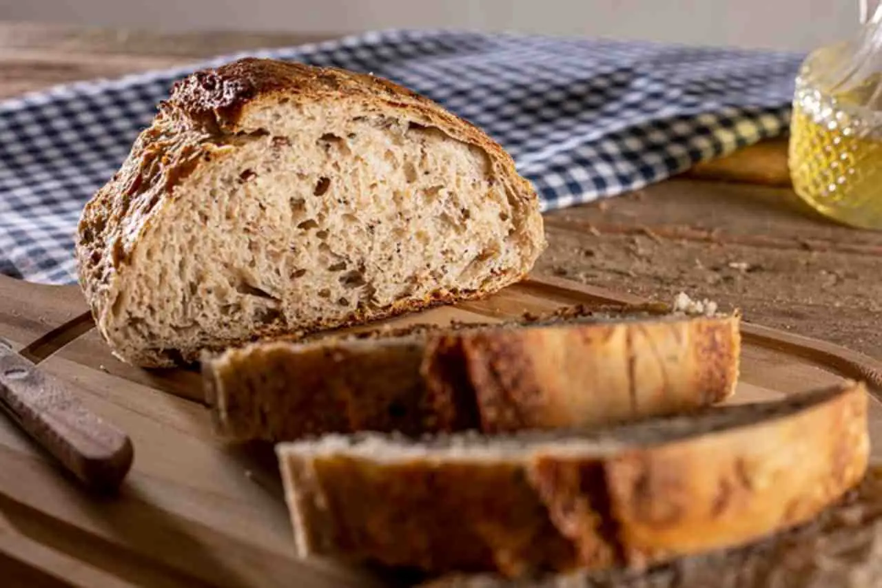 5 trucchi per mantenere il pane integrale fresco più a lungo secondo Altroconsumo 5 trucchi per mantenere il pane integrale fresco più a lungo secondo Altroconsumo