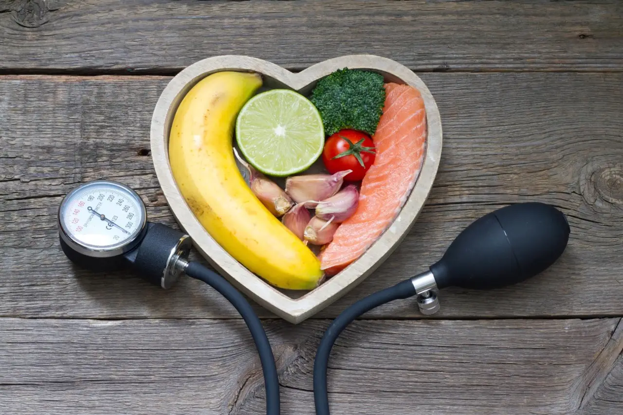 Come ridurre la pressione alta con una cena leggera: i consigli della cardiologa Come ridurre la pressione alta con una cena leggera: i consigli della cardiologa