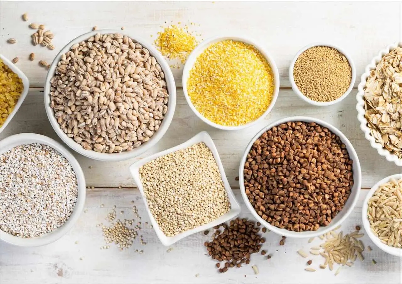 Quali cereali scegliere a colazione per un intestino più regolare secondo la SINU Quali cereali scegliere a colazione per un intestino più regolare secondo la SINU