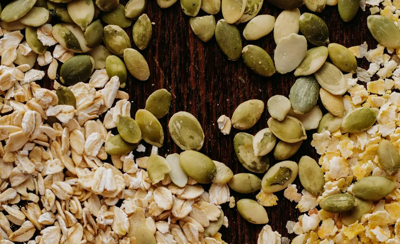 Quali cereali scegliere a colazione per un intestino più regolare secondo la SINU Quali cereali scegliere a colazione per un intestino più regolare secondo la SINU