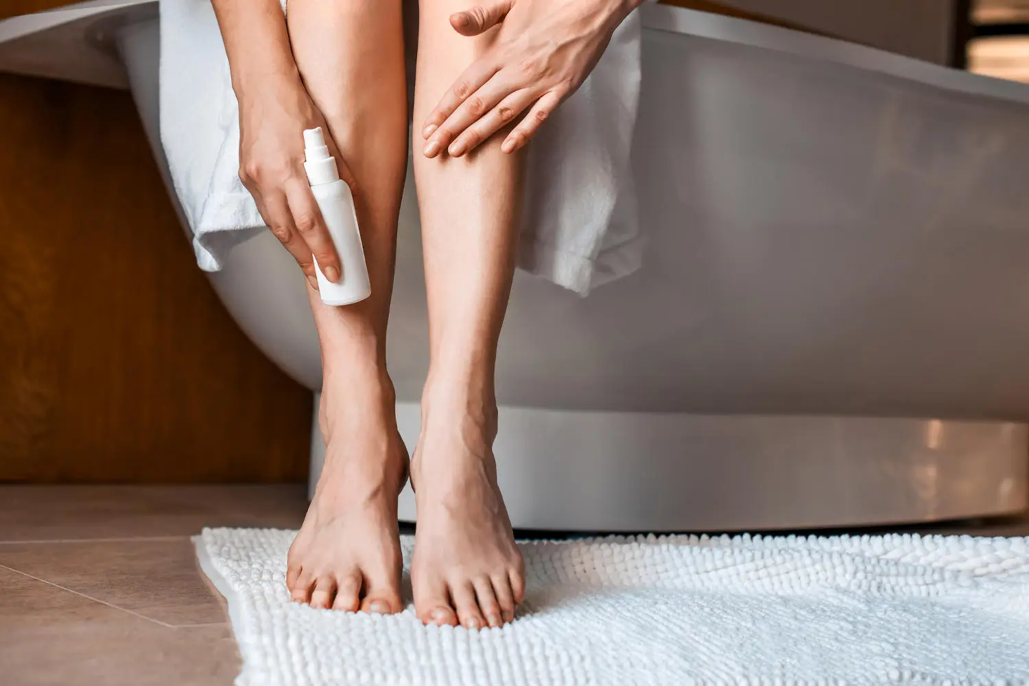 Il rituale serale per gambe leggere in estate: i consigli dei flebologi contro la ritenzione idrica Il rituale serale per gambe leggere in estate: i consigli dei flebologi contro la ritenzione idrica