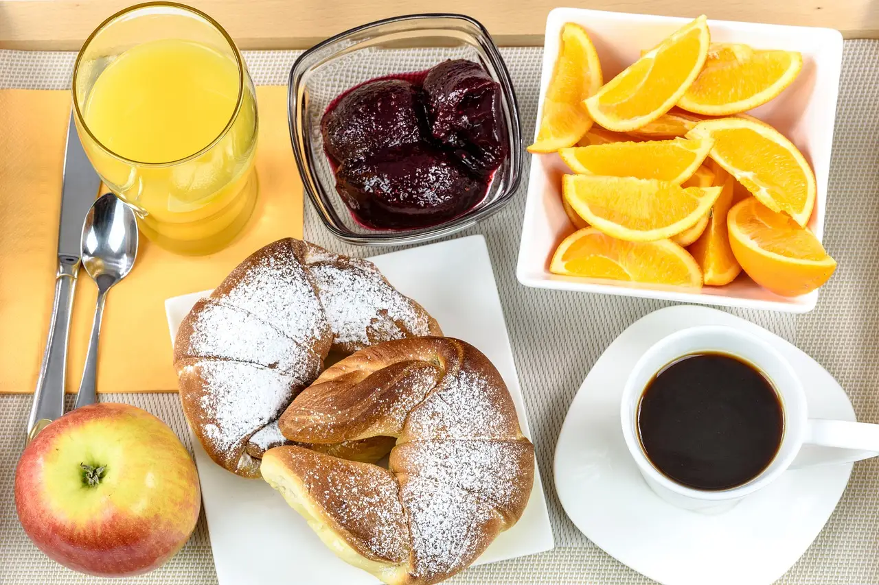 Colazione anti-stress a giugno: i 3 alimenti suggeriti dagli psicologi per iniziare la giornata sereni Colazione anti-stress a giugno: i 3 alimenti suggeriti dagli psicologi per iniziare la giornata sereni